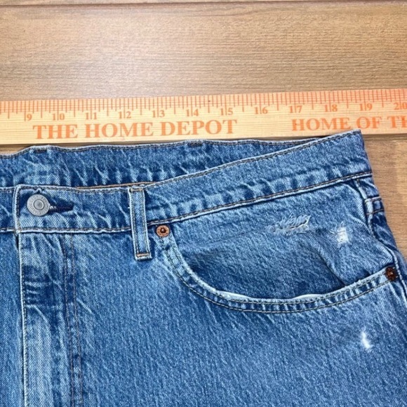Levi Strauss premium Big E 505 Regular Jeans Mens W38 L30 Blue Distressed Denim - Picture 5 of 10
